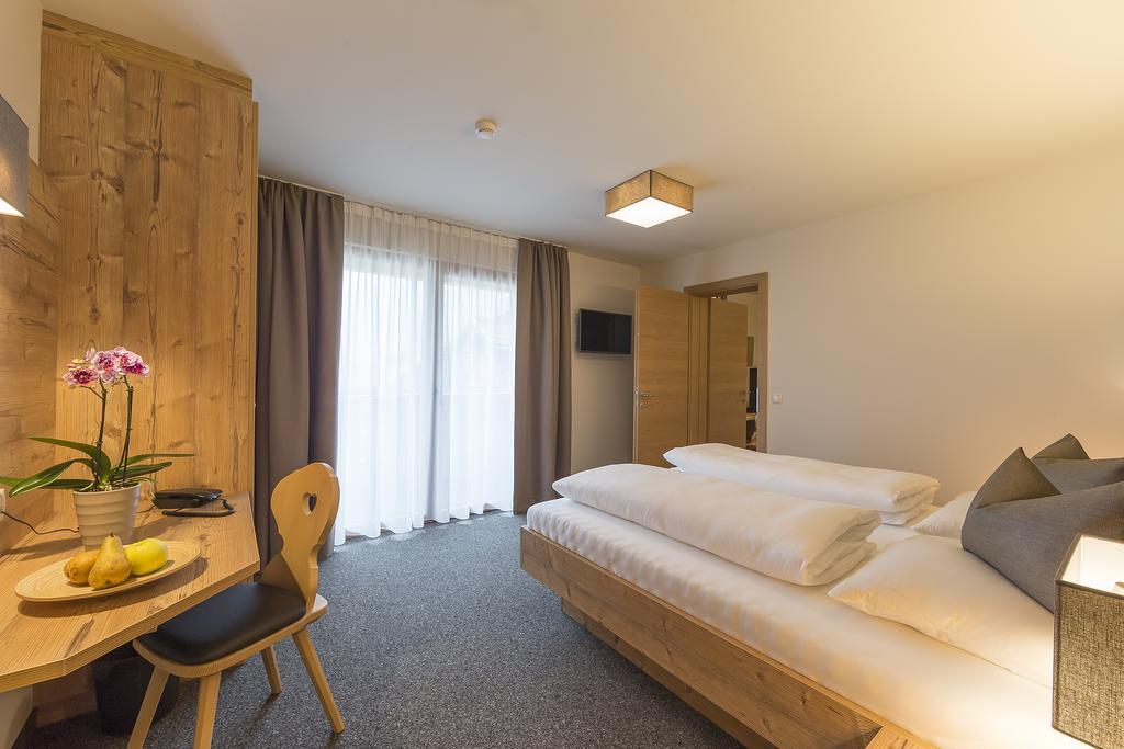 Hotel Anewandter Бруніко Екстер'єр фото
